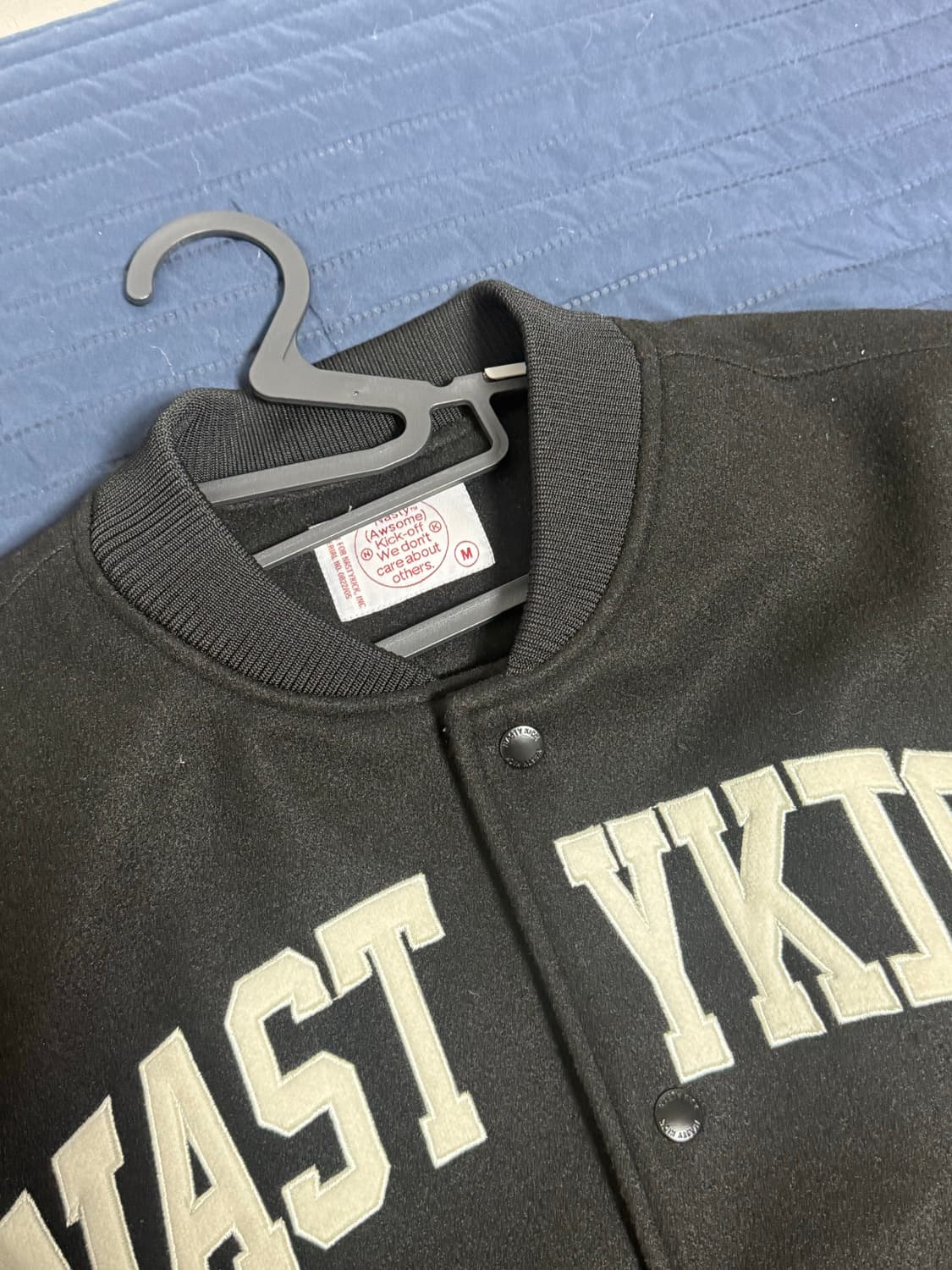 네스티킥 바시티 자켓 블랙 상품이미지3