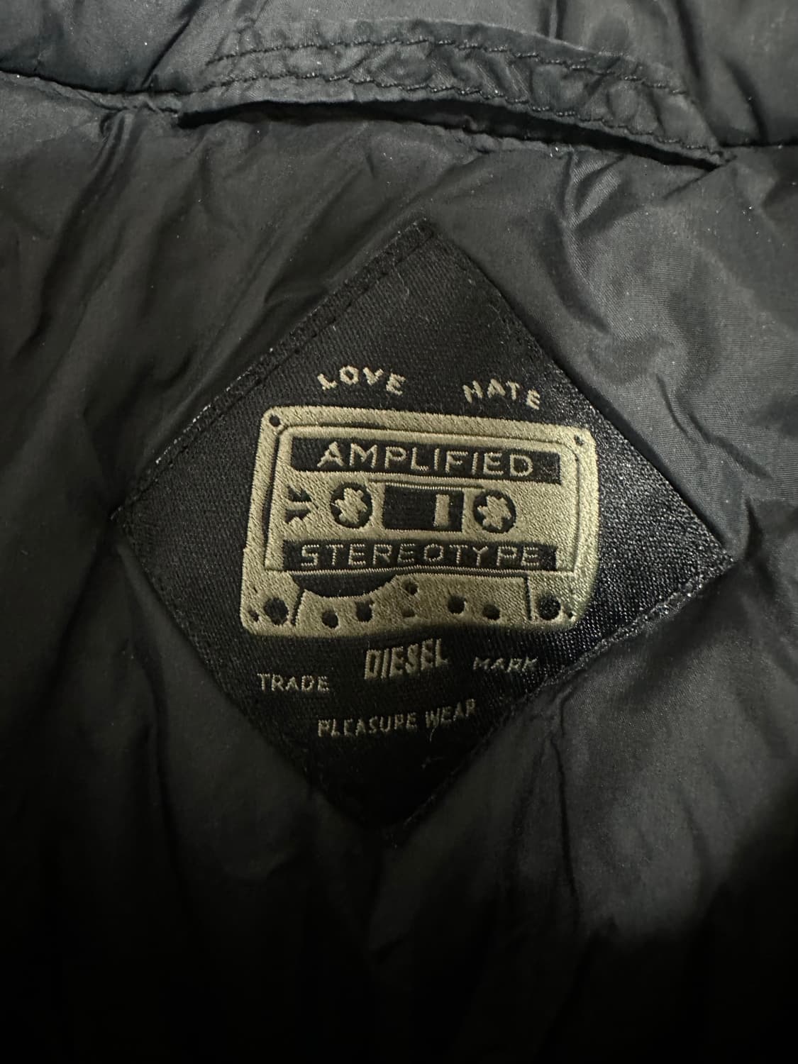 디젤 지퍼 디테일 락시크 패딩 자켓 상품이미지9