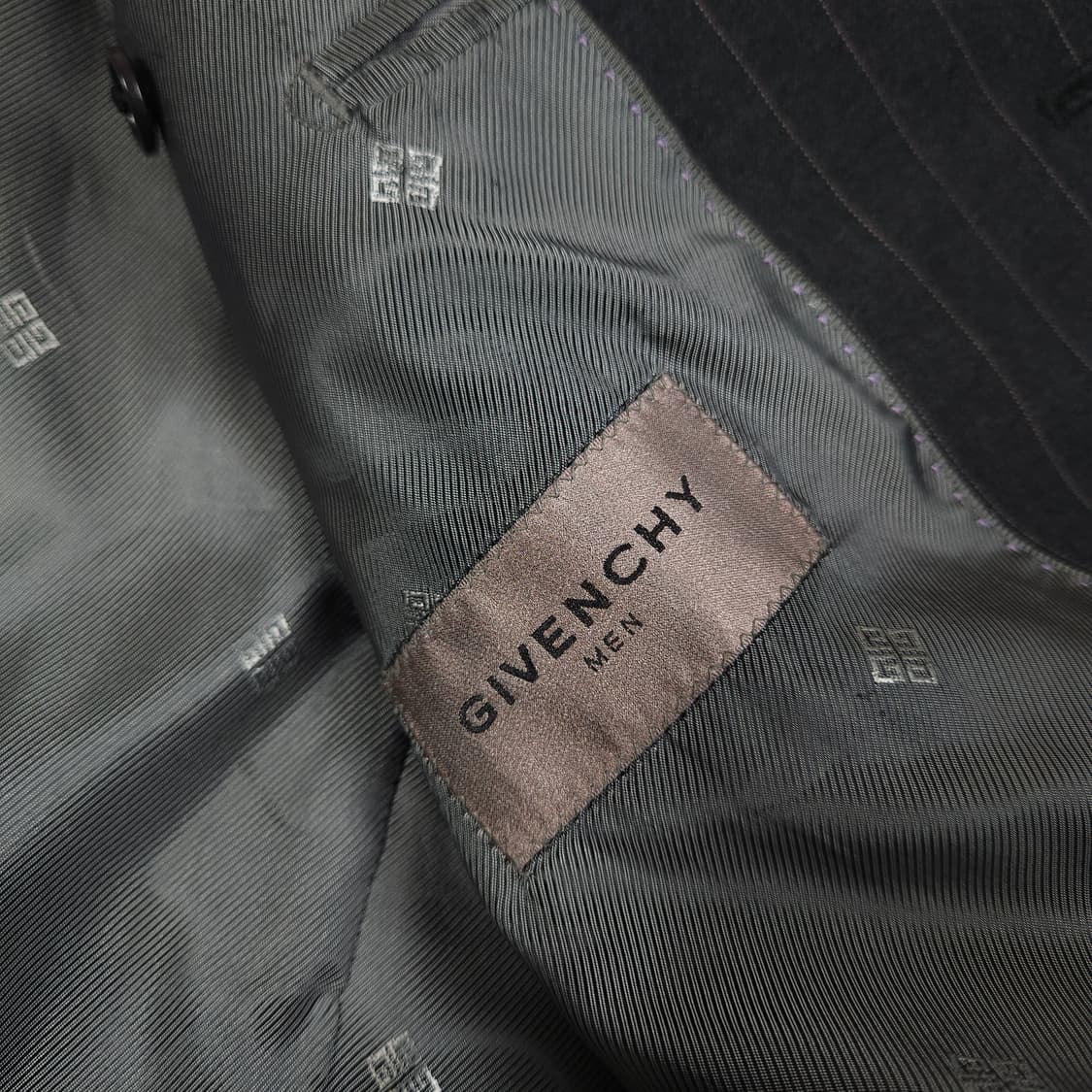 지방시 스트라이프 미니멀 블레이저  상품이미지5