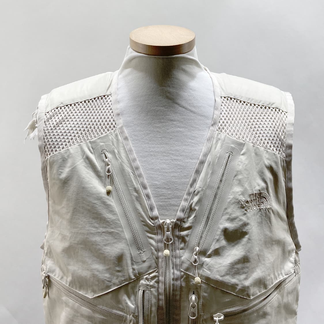 노스페이스 뉴 기어 메쉬 베스트 베이지 100  상품이미지2