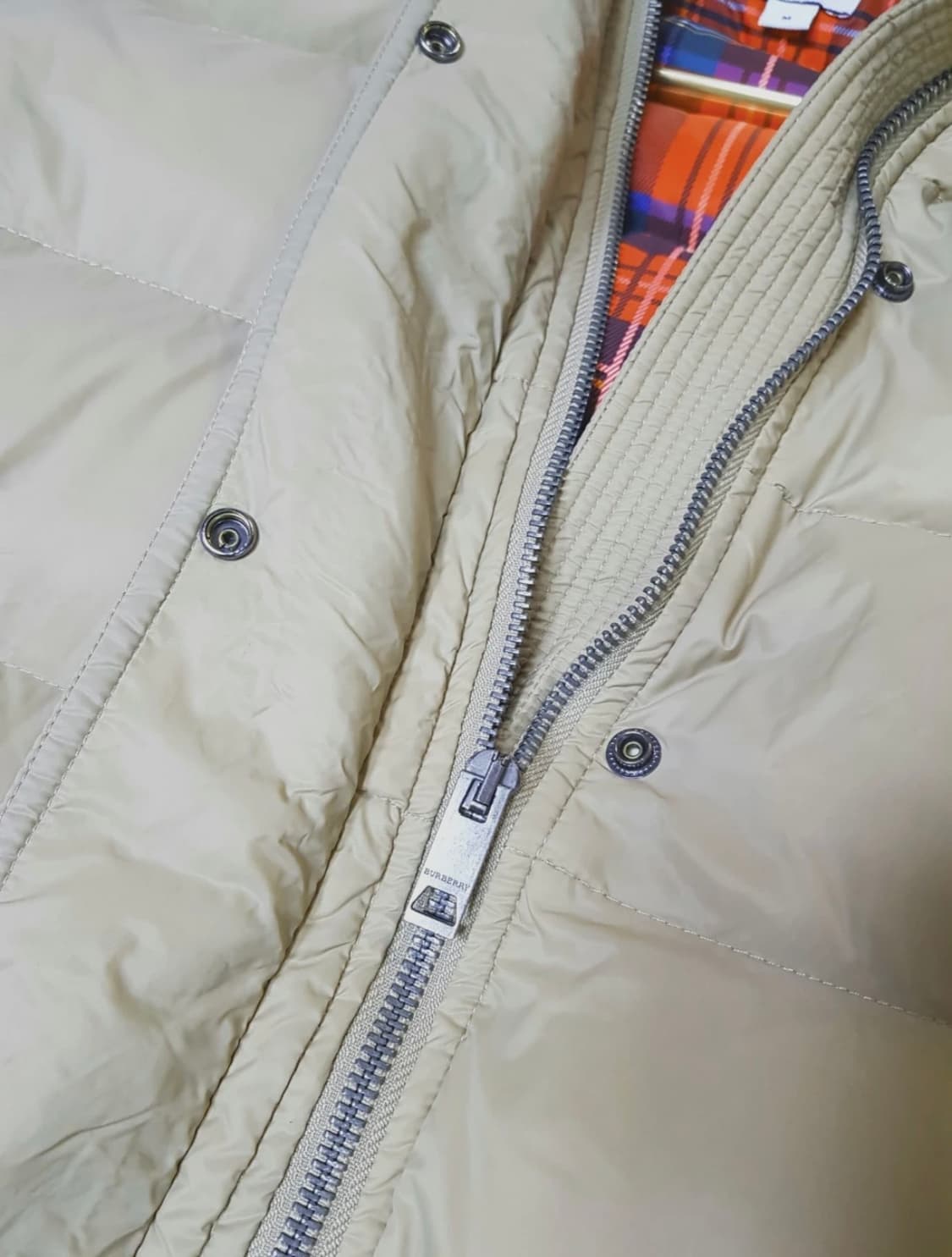 정품 버버리 덕다운패딩 66. 상품이미지4