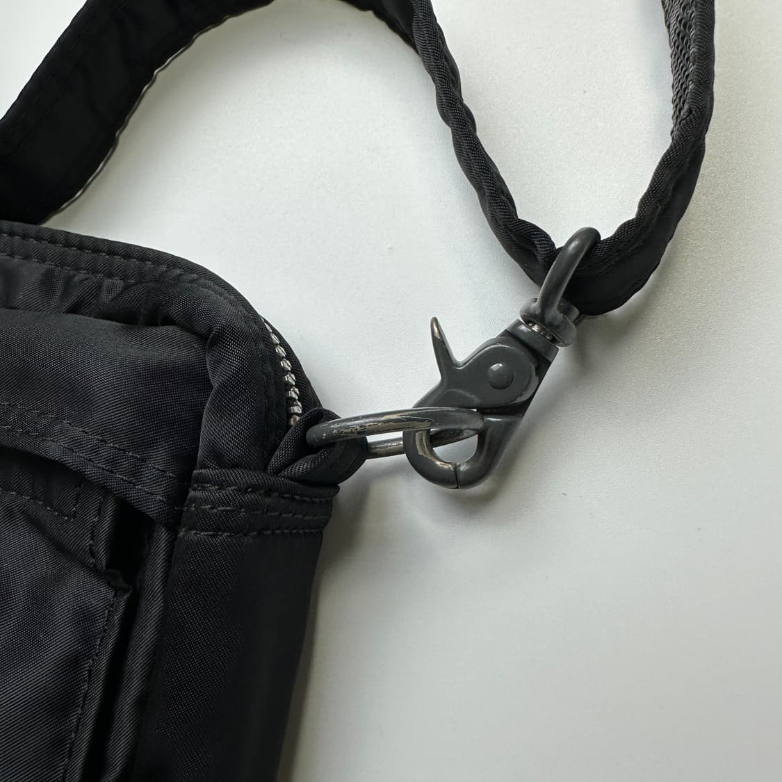 PORTER TANKER SHOULDER BAG 포터 탱커 숄더백 상품이미지6