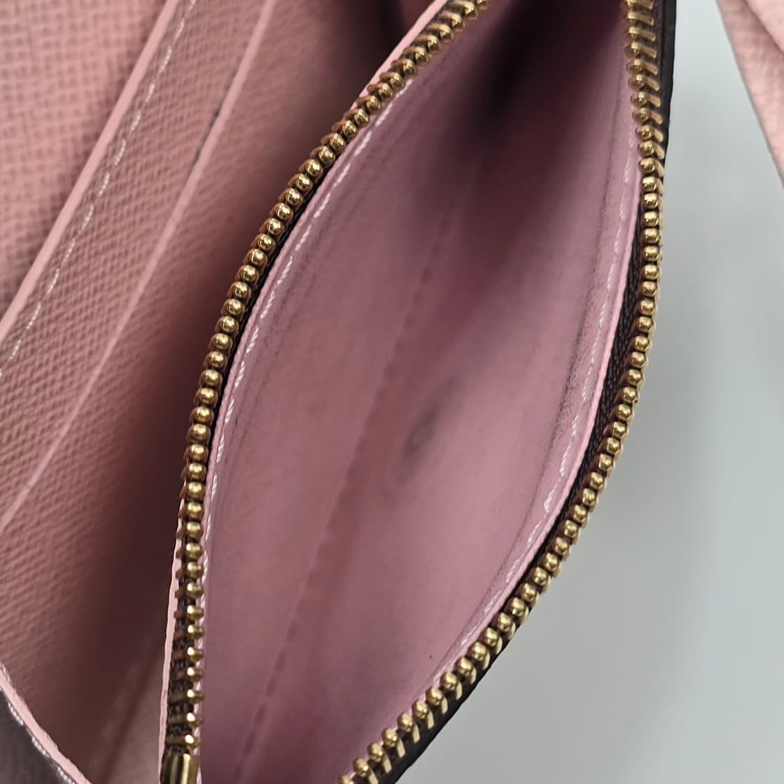 루이비통 로잘리 코인 퍼스 상품이미지10