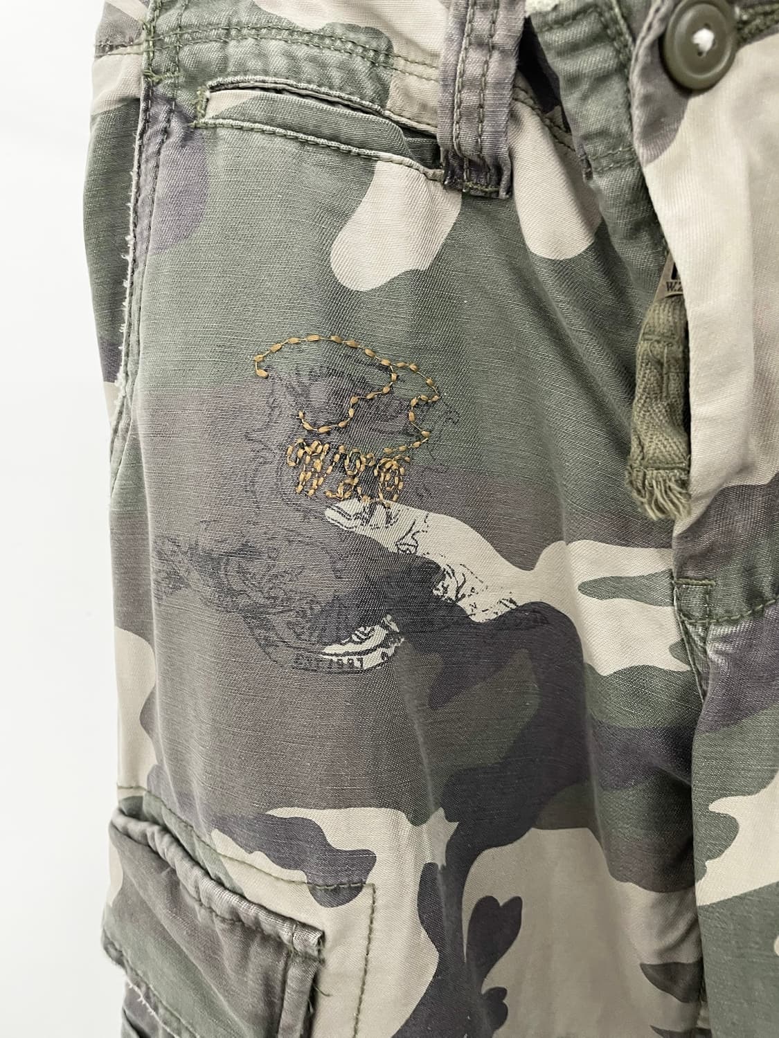 카모 자수 카고 팬츠 상품이미지4