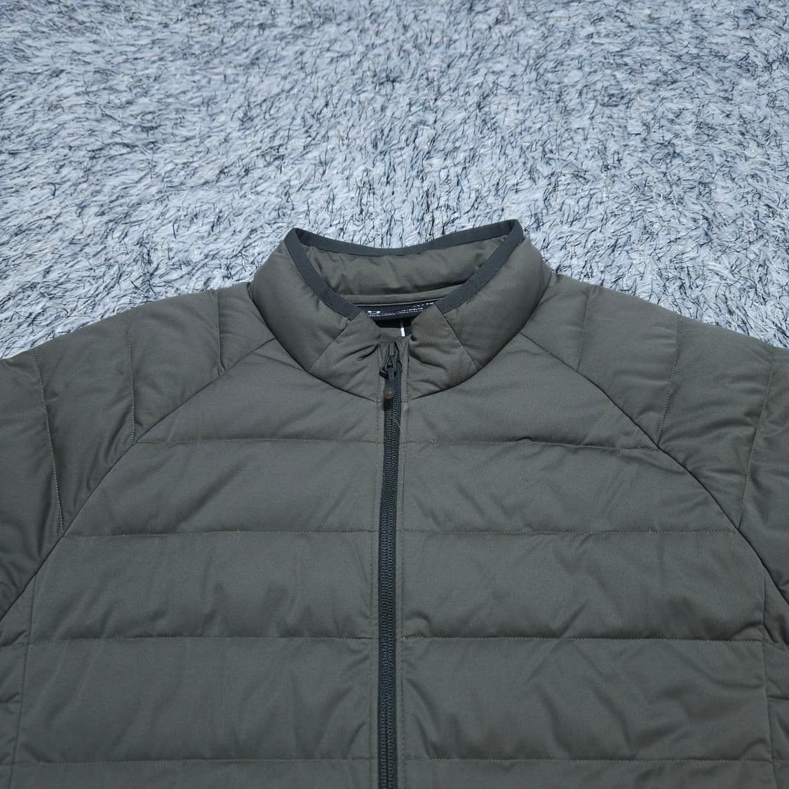 언더아머) XL 남자 카키 스톰 덕다운경량패딩 / 왕눈이샵 상품이미지3