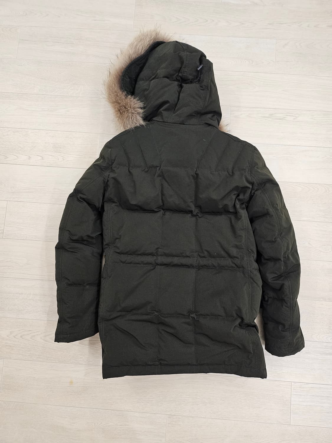 Cp컴퍼니 고글 패딩 다크 그린 100 상품이미지2