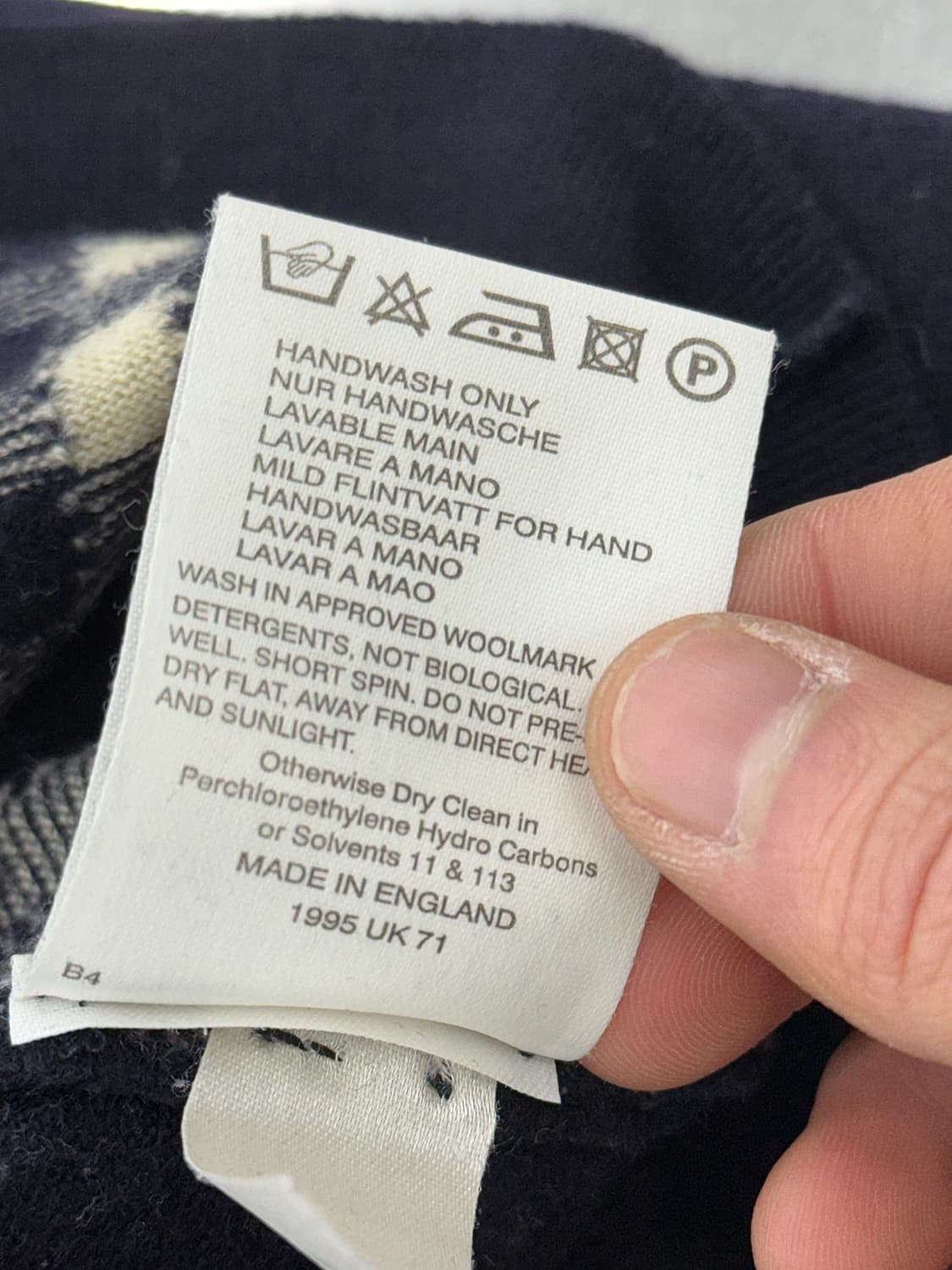 버버리 90s 노바체크 메리노울 카라 넥 네이비 니트  상품이미지8