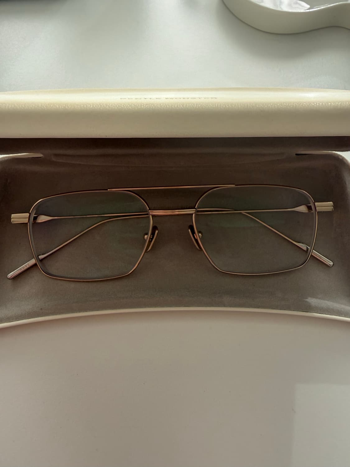 젠틀몬스터 레이브 02 OPT 실버 가벼운 티타늄 안경테 안경 상품이미지1