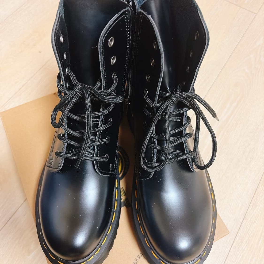 새상품)닥터마틴 제이든 8홀 255-260mm 풀박스 상품이미지1