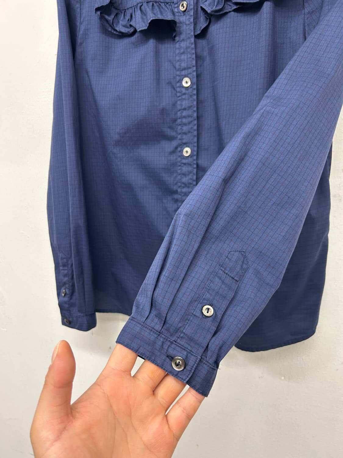 A.P.C. 러플 칼라 셔츠 네이비 상품이미지3