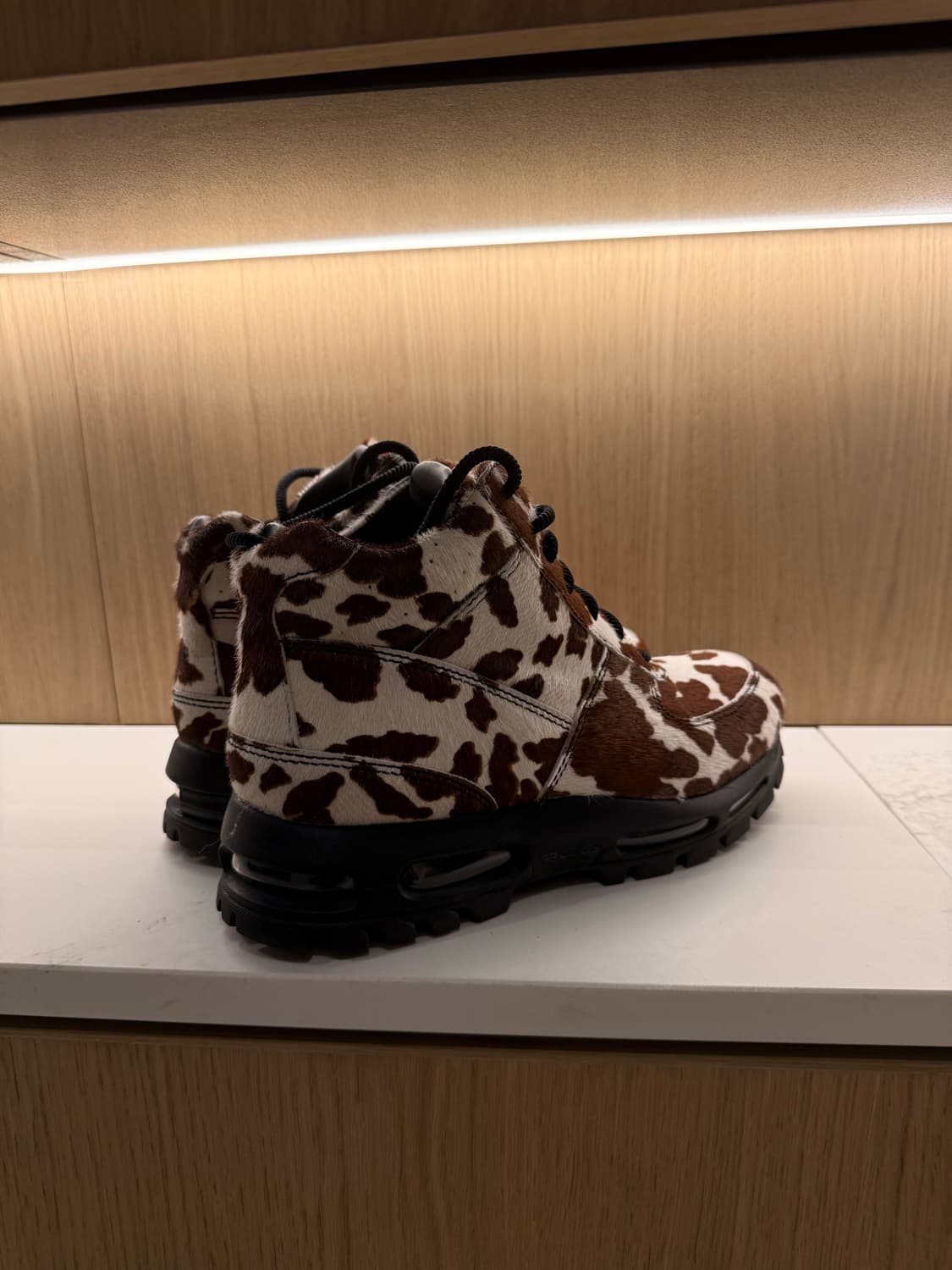 나이키 에어맥스 고아돔 부츠 / 코카오 와우 상품이미지1