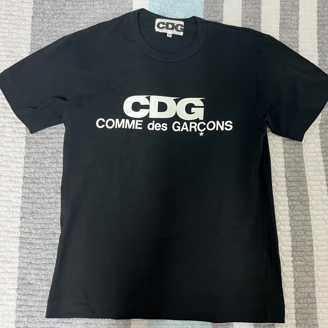 꼼데가르송 남자 cdg 반팔 블랙 M사이즈 상품이미지1