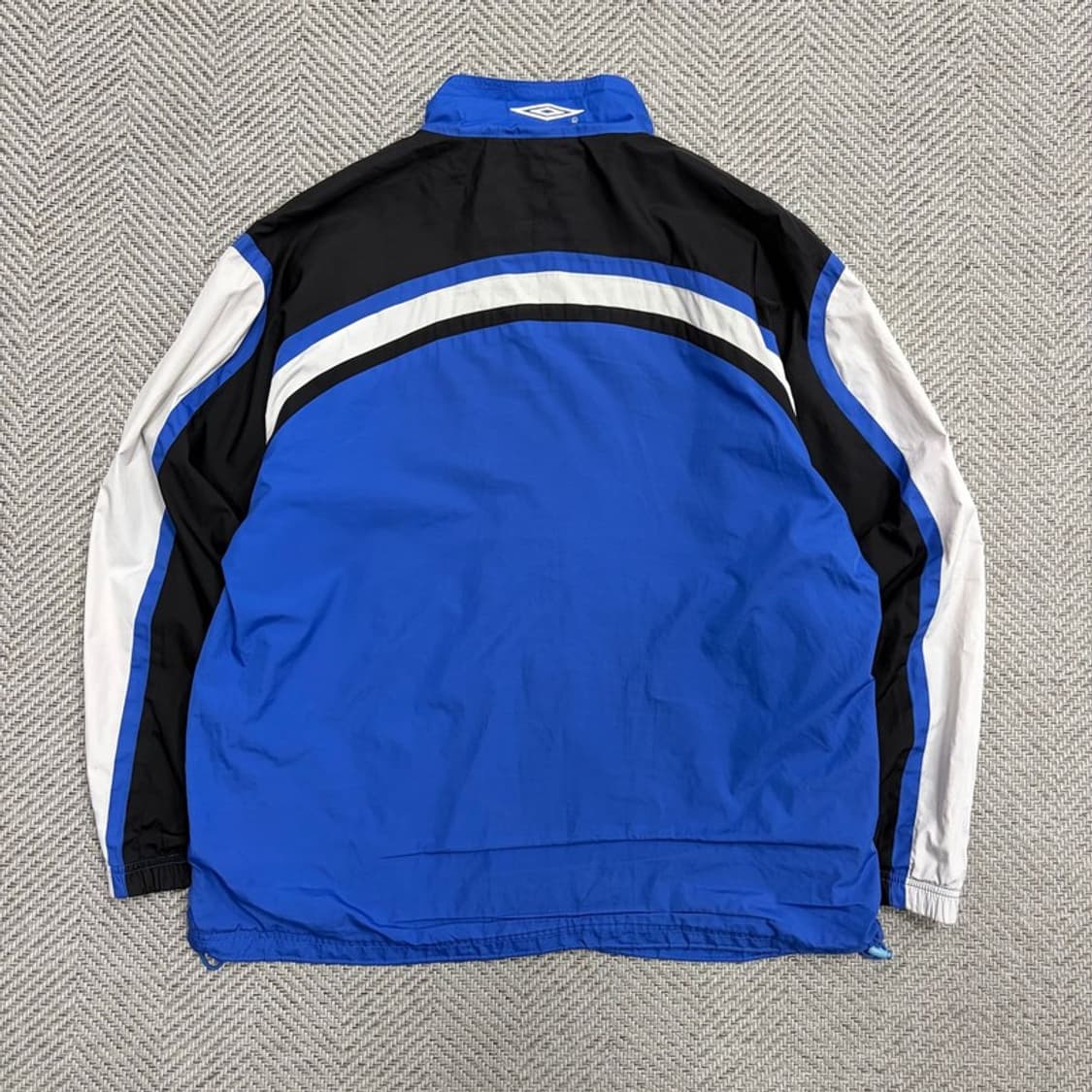 엄브로 배색 로고 바람막이 v1841 상품이미지2