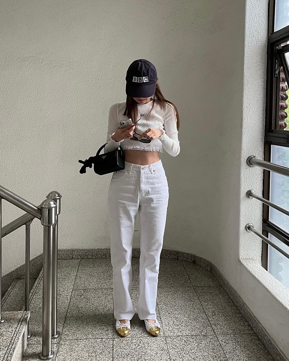 샵오눅 white egg jeans 화이트팬츠 시시아사우르스 상품이미지2