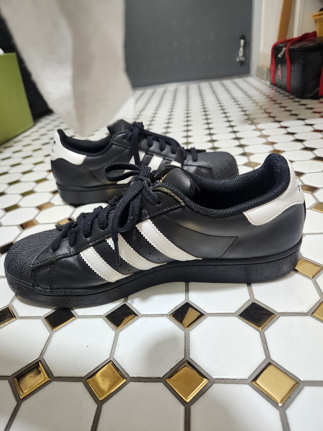 아디다스 슈퍼스타 코어블랙 280 상품이미지4