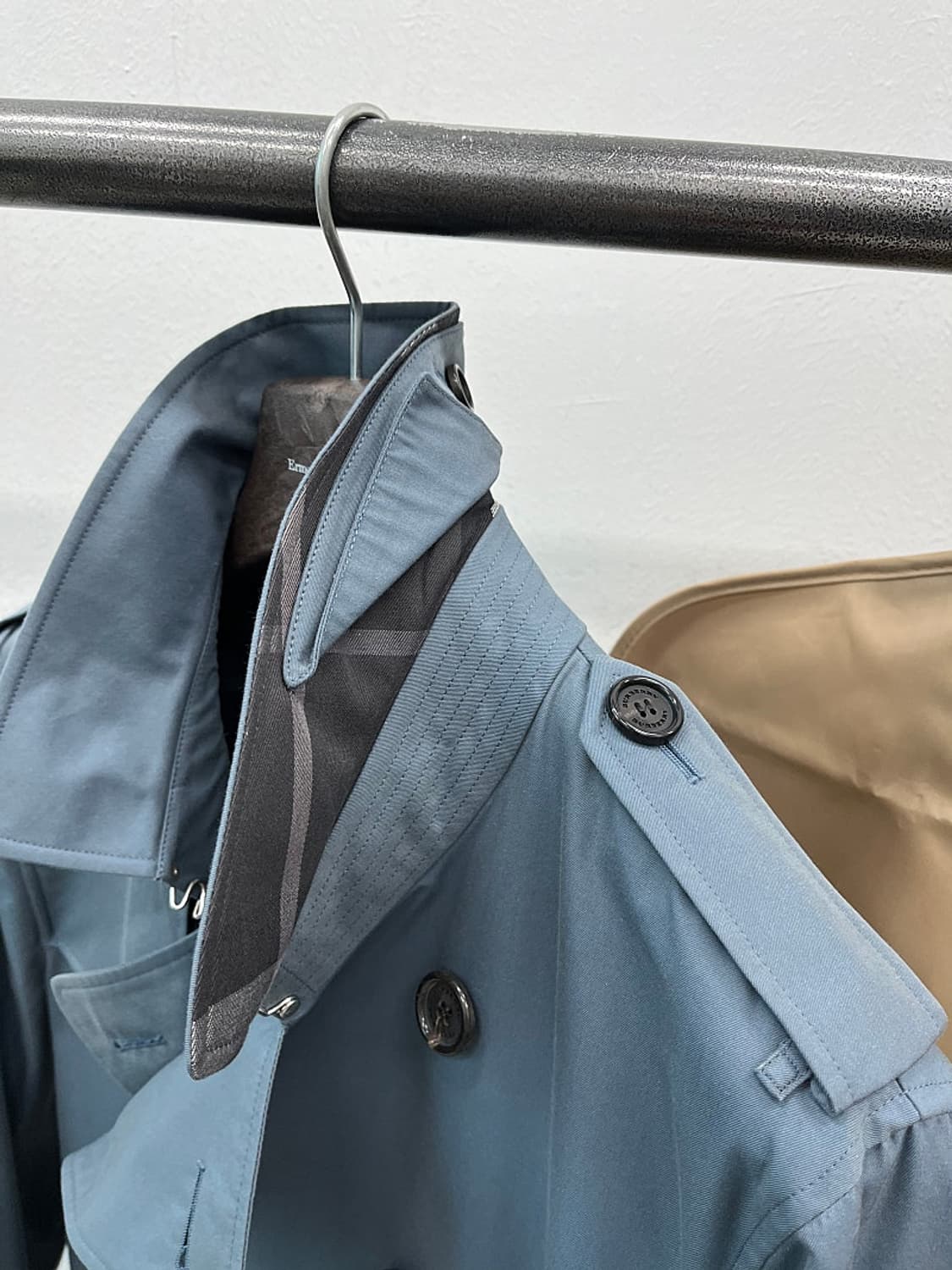 110) 버버리 파스텔블루 트렌치코트  상품이미지7