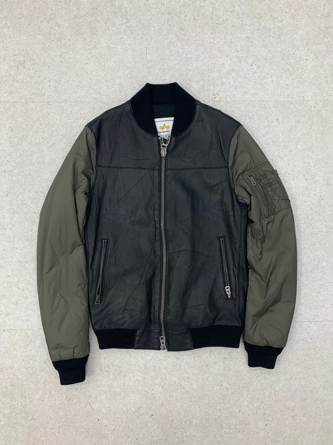 Alpha industries 알파 레더 전환 MA-1 자켓 상품이미지1