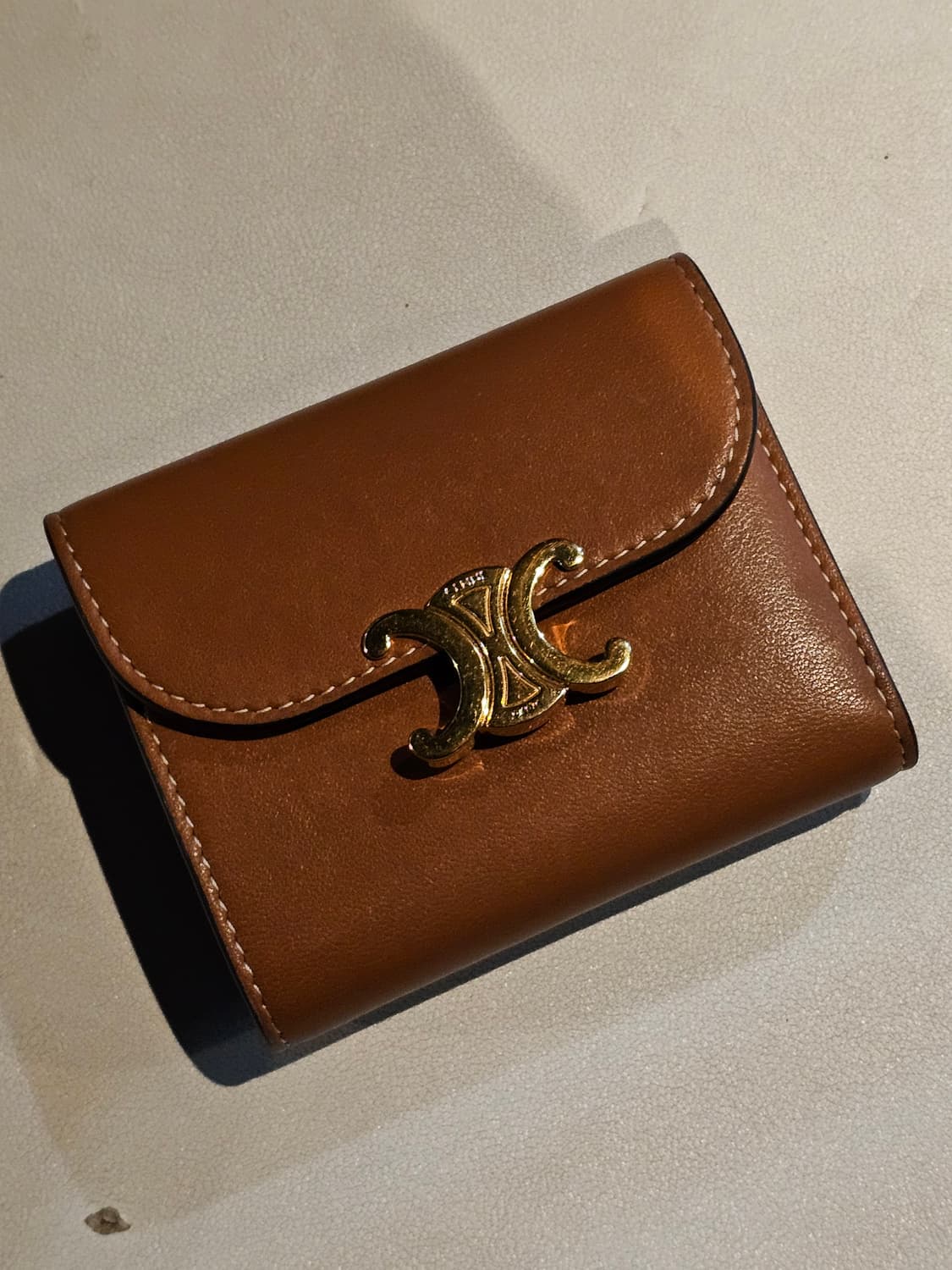 셀린느 트리옹프 반지갑 브라운 상품이미지2