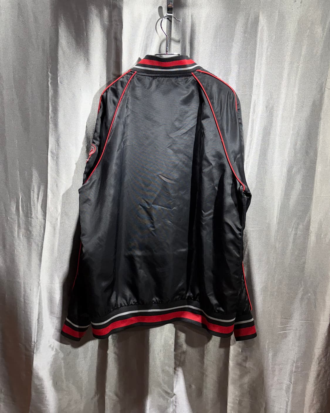 XL 마자플라바 패치 빅로고 레드라인 사틴 자켓 상품이미지3