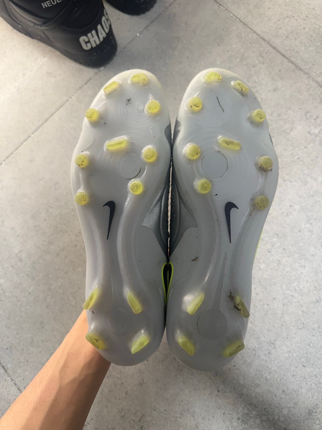 나이키 축구화 티엠포 엘리트 275 상품이미지2