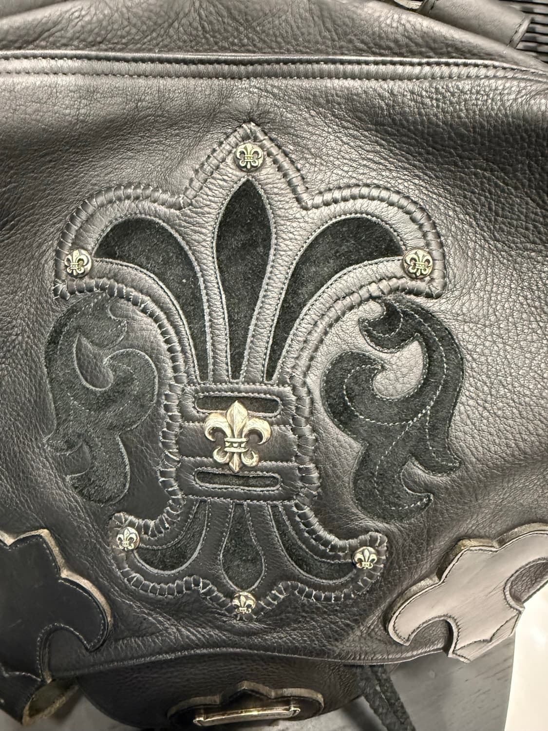 크롬하츠 정품 백팩 라지 블랙레더가죽 필리그리 팔아요 상품이미지2