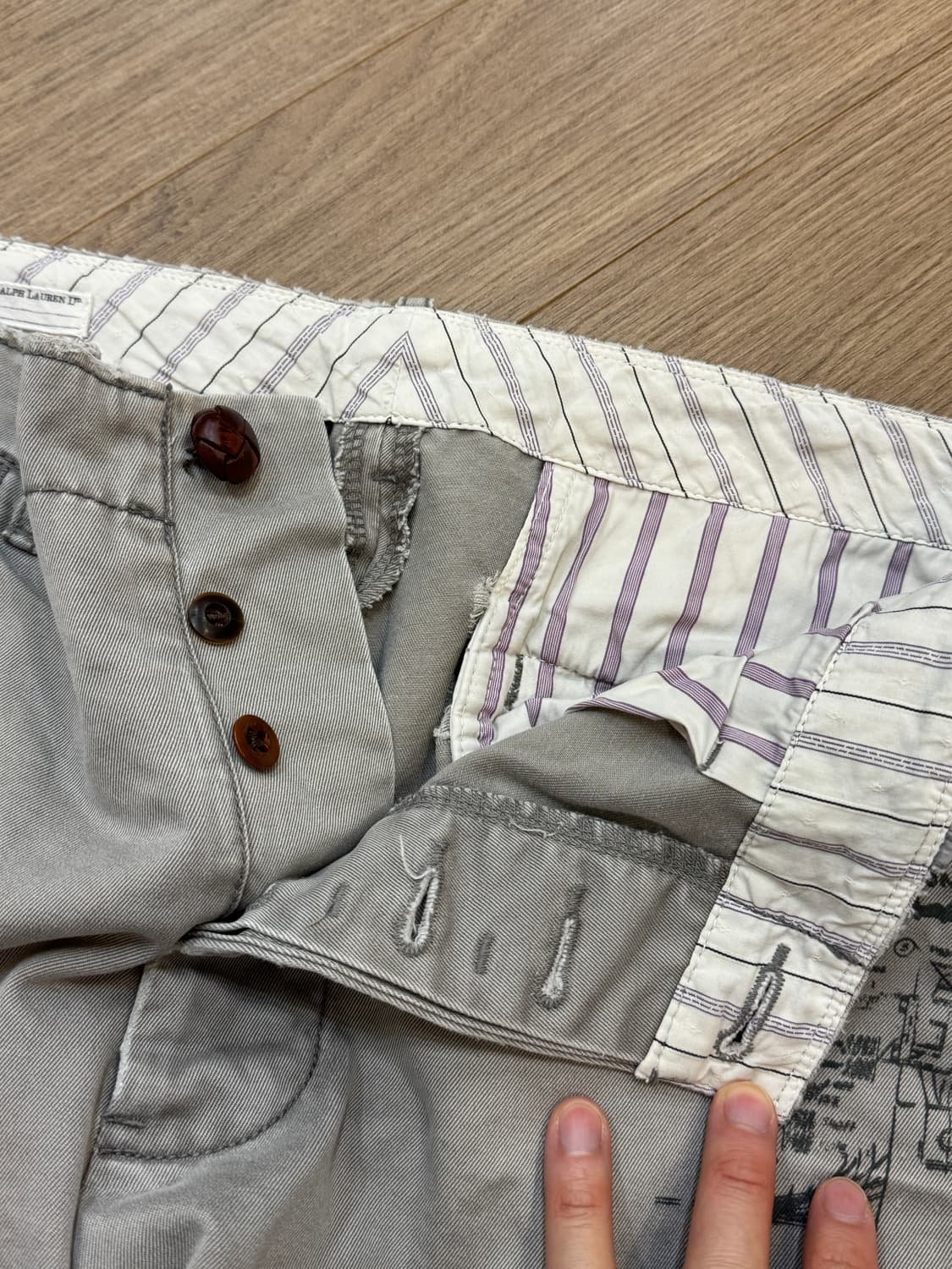 폴로랄프로렌 데미지 프린팅 치노팬츠 - 32사이즈 상품이미지9