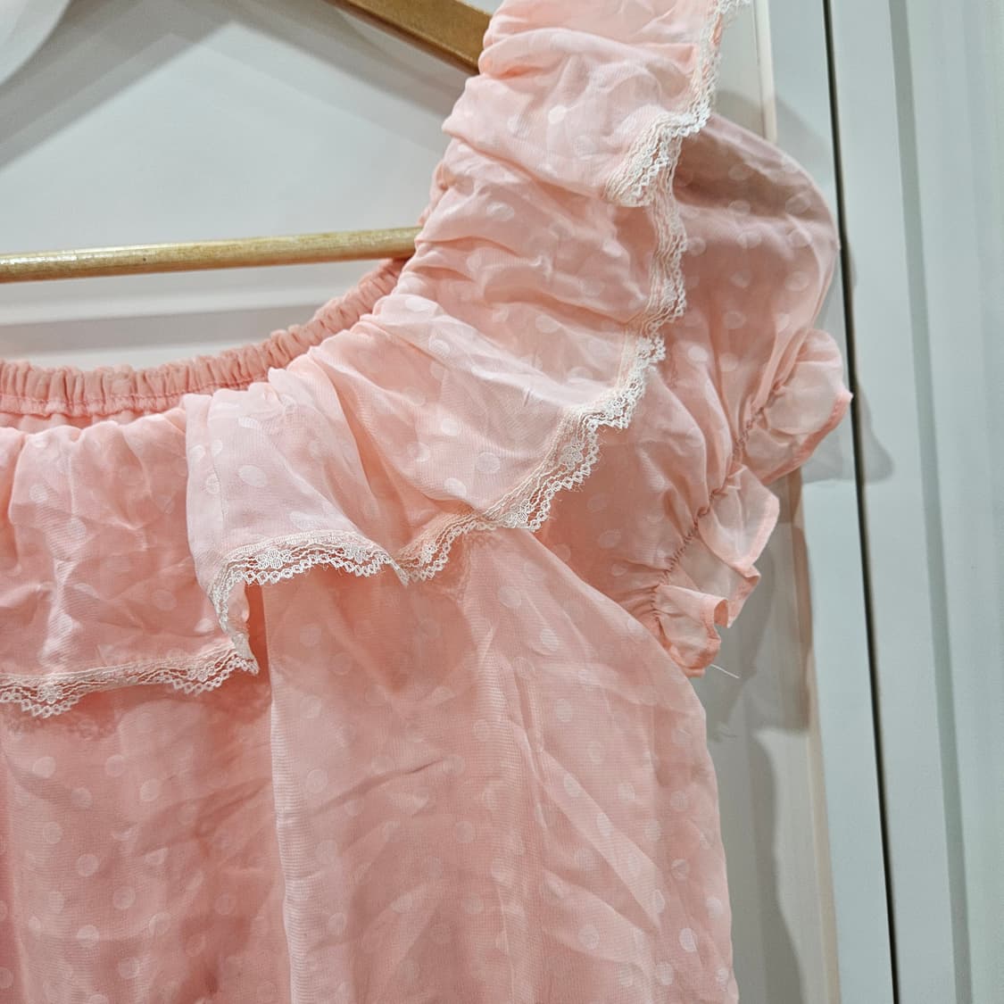 앙크루즈  도트 무늬 프릴 미니 원피스 상품이미지3