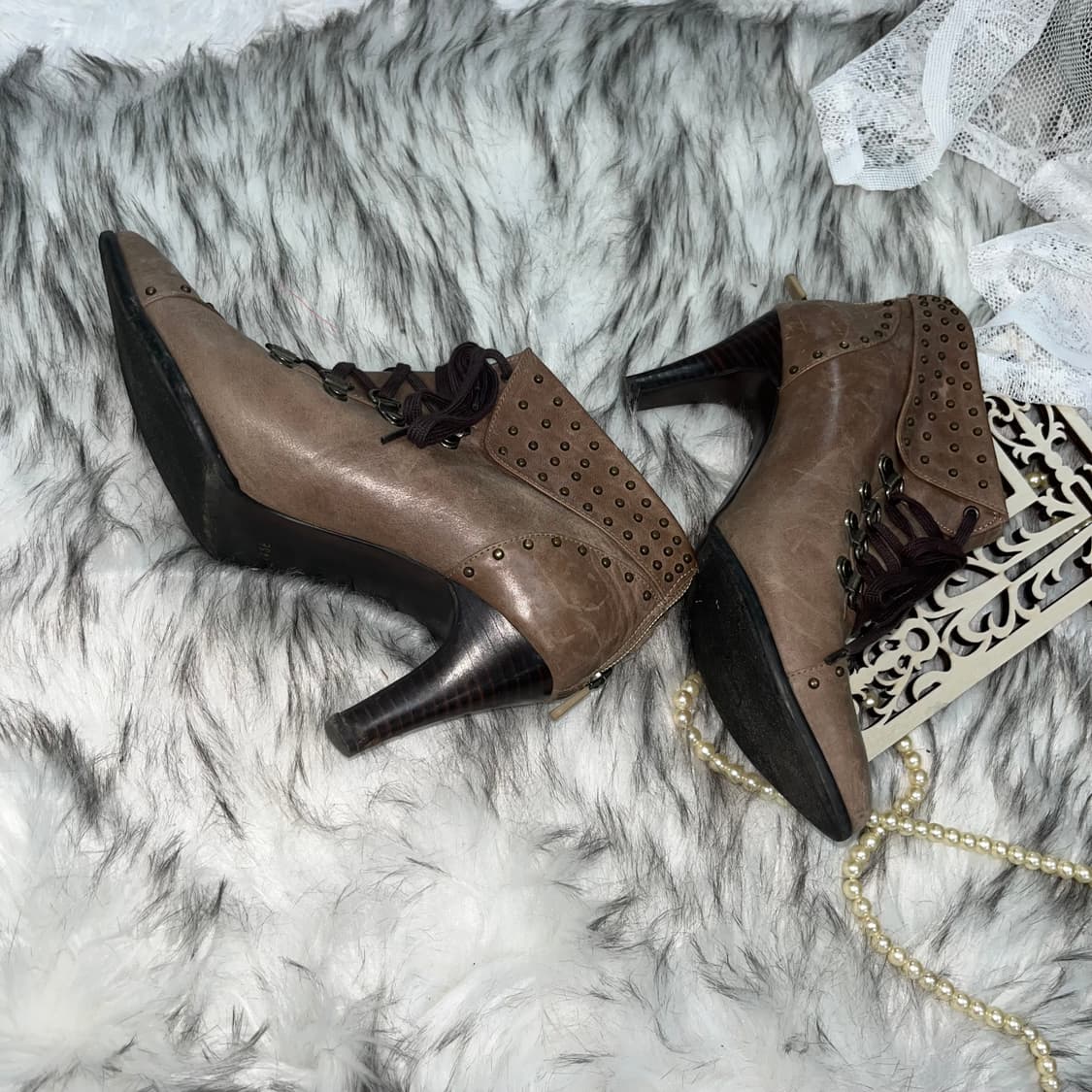 빈티지 레이스업 스터드 힐 상품이미지3