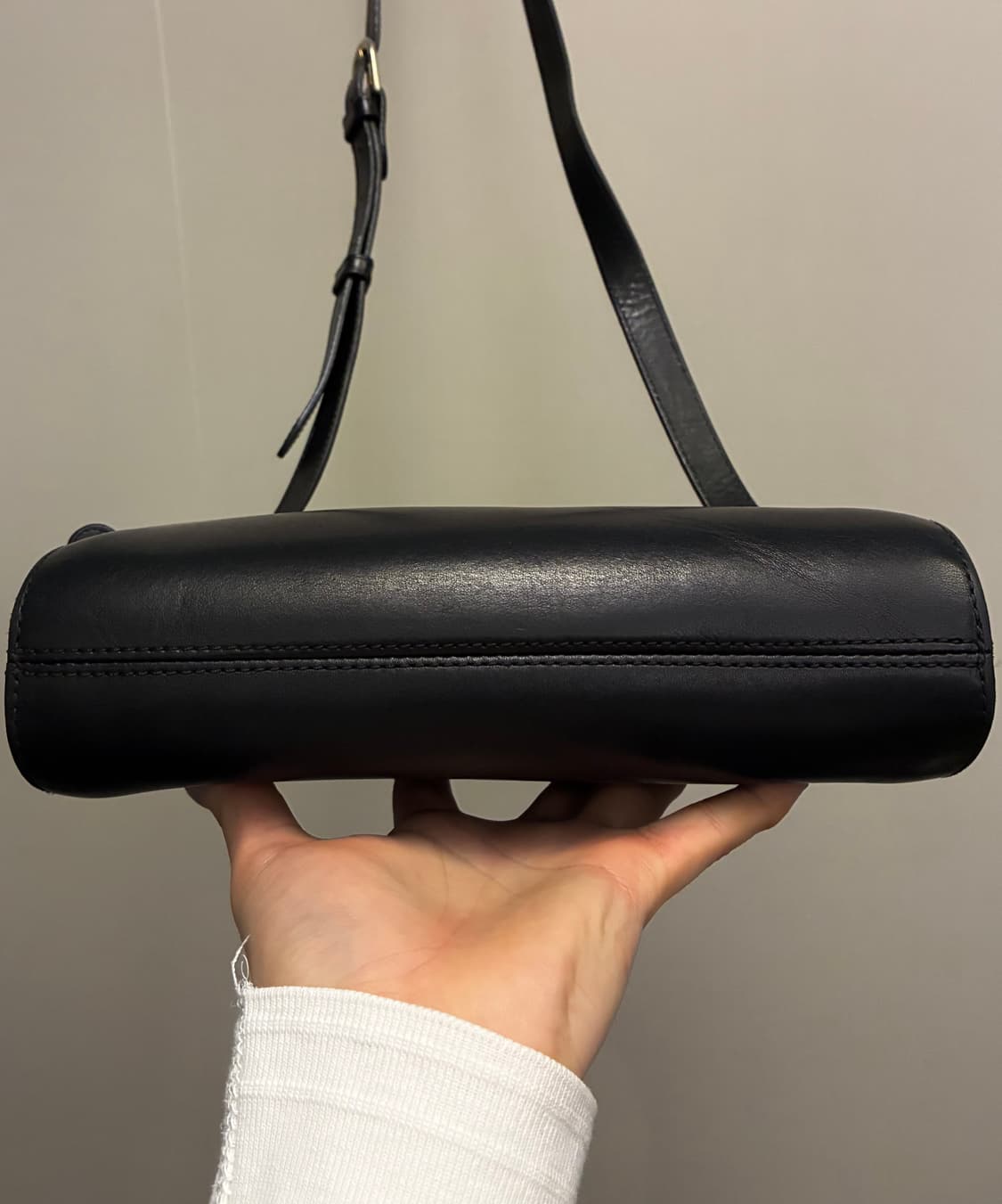 APC 아페쎄 하프문 레더 가죽 크로스백 가방 블랙 상품이미지4