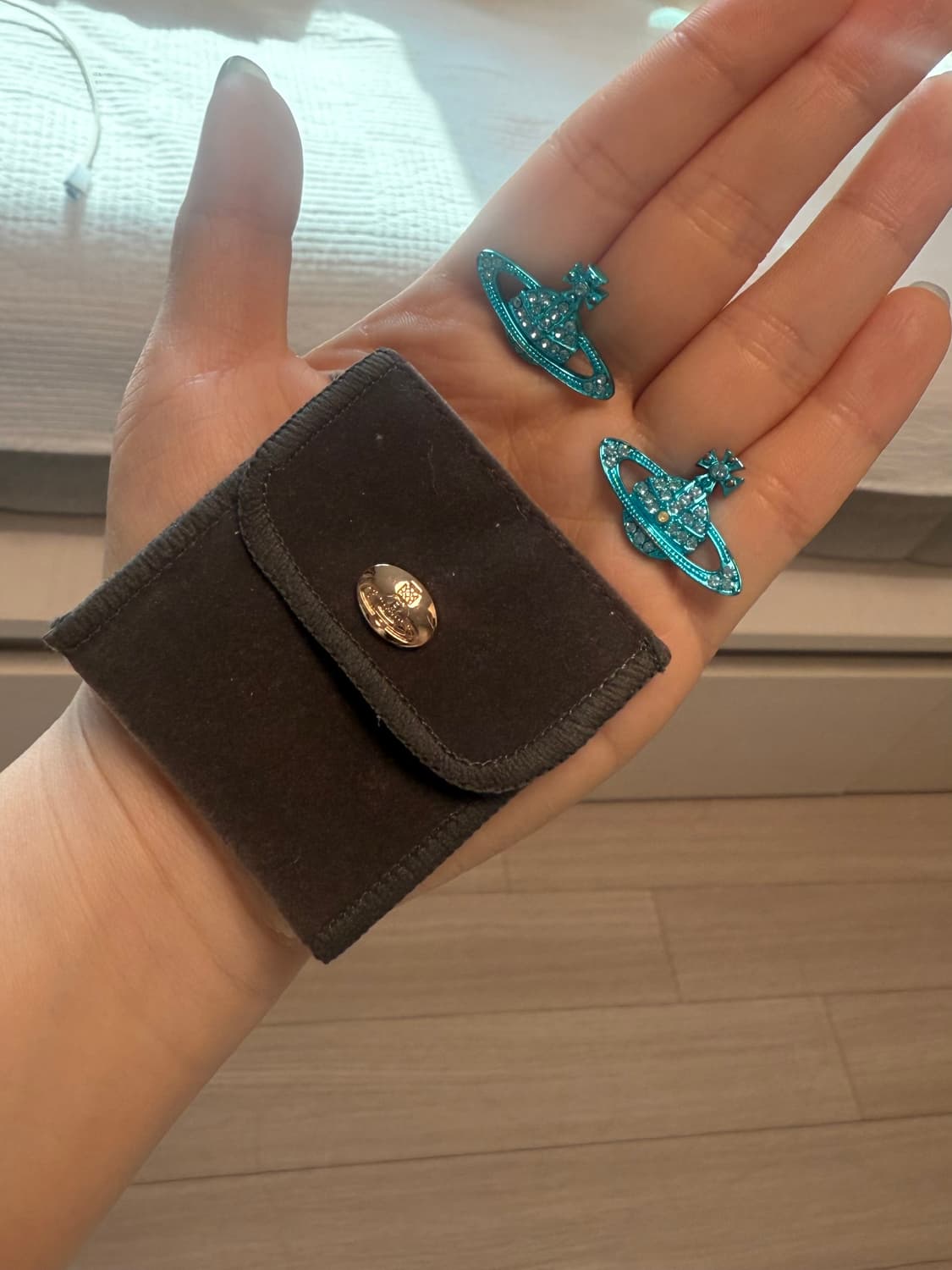 비비안 웨스트우드 귀걸이 민트 상품이미지1