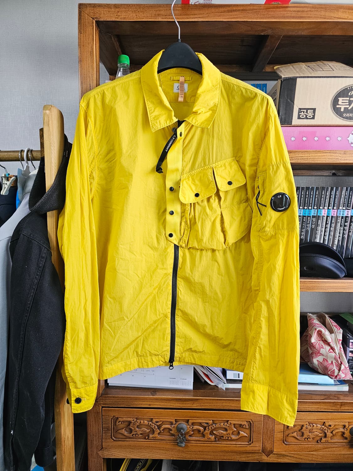 XXL사이즈(105-110사이즈)씨피CP컴퍼니 크롬R 옐로우 자켓 팔아요 상품이미지1