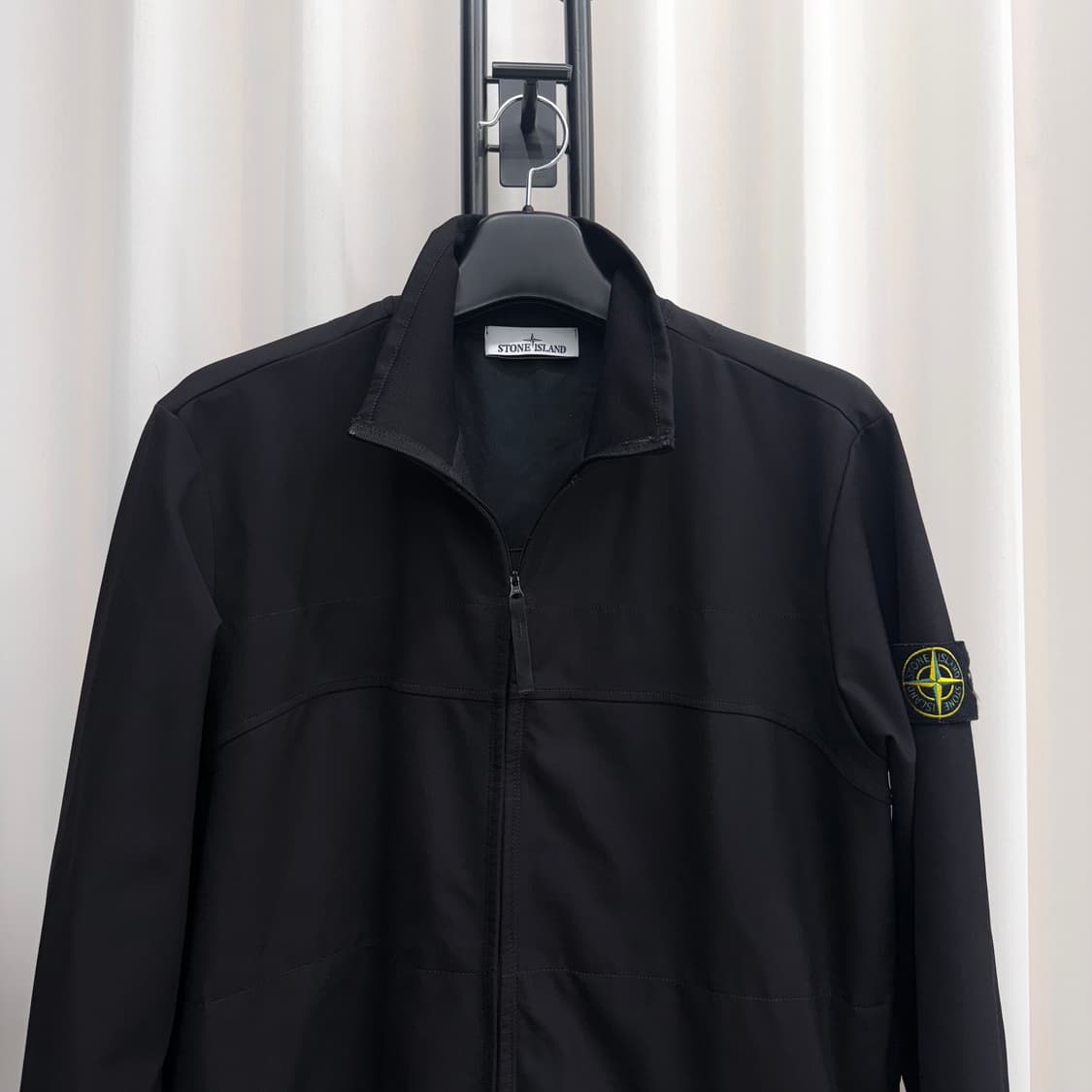 [XL] 24SS 스톤아일랜드 와펜 트랙 자켓 블랙 상품이미지2