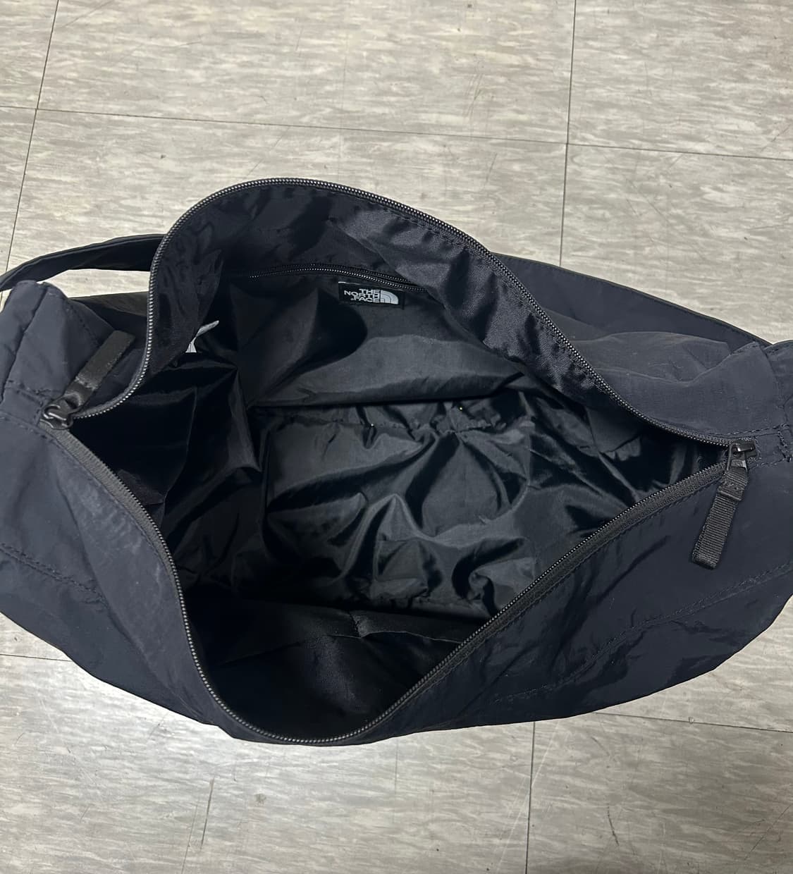 노스페이스 블랙 크로스백 상품이미지5