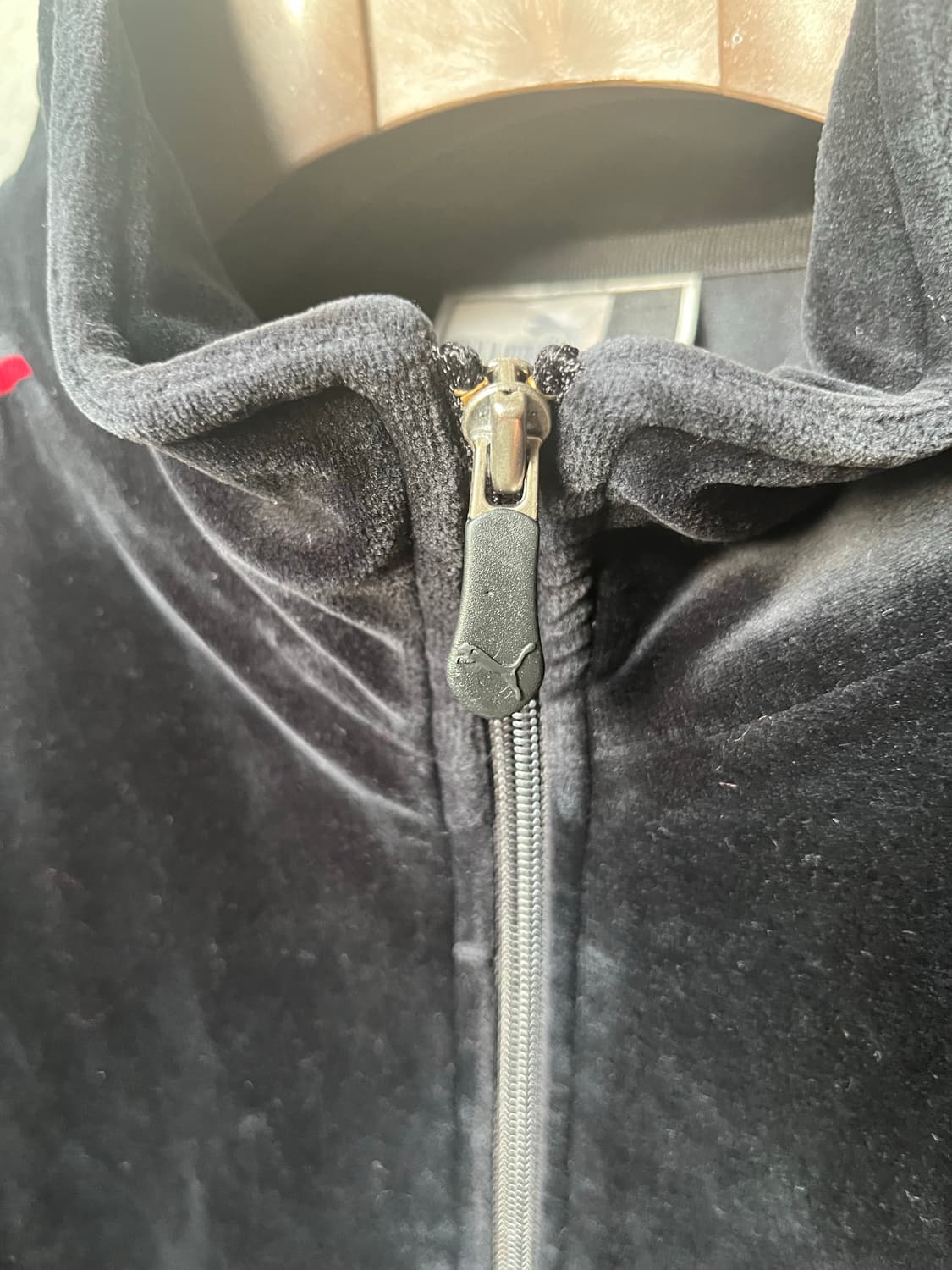 푸마 벨벳 트랙 자켓 블랙 상품이미지4