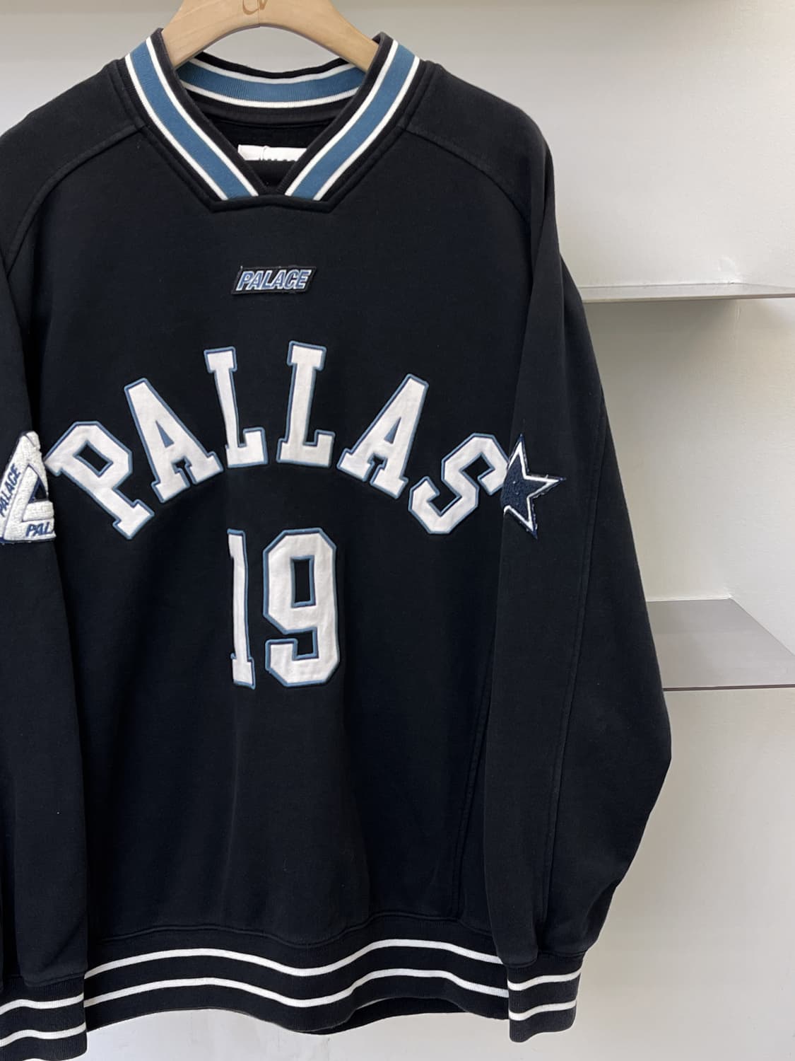 팔라스 19fw Pallas 크루 블랙 상품이미지3