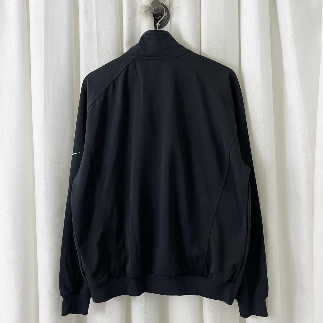 나이키 블랙 자수로고 트랙탑 상품이미지6