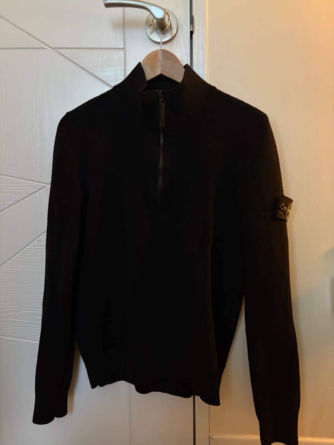 스톤아일랜드 반집업 니트 상품이미지1