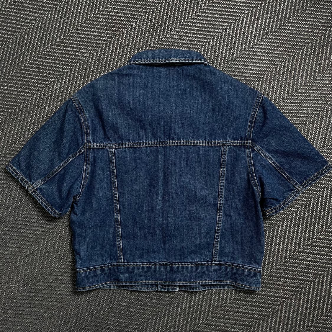 로맨틱 크라운 자수로고 워싱 데님 크롭 반팔 트러커 자켓o 4949 상품이미지3