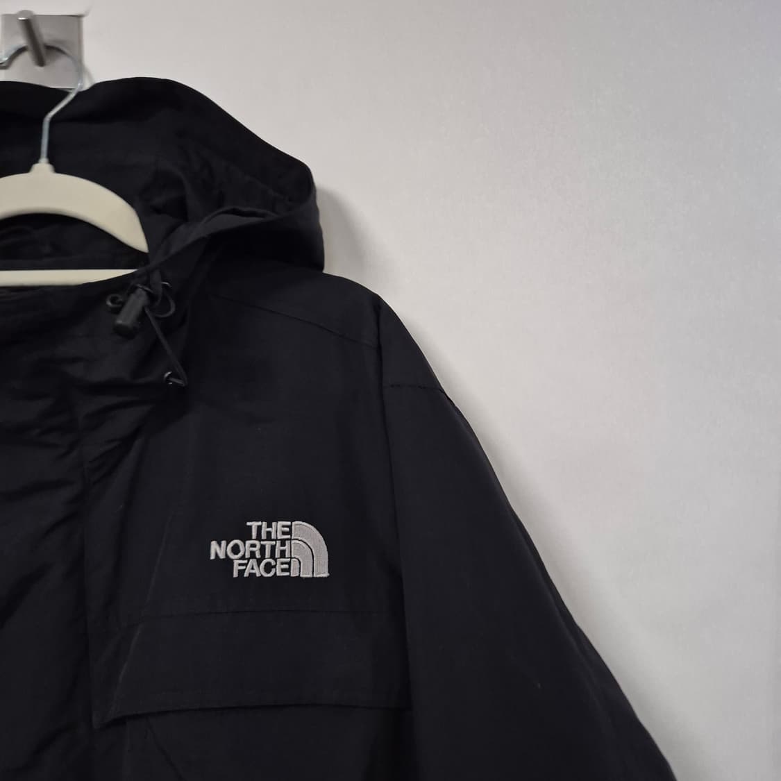 노스페이스 바람막이 남성90사이즈 상품이미지2