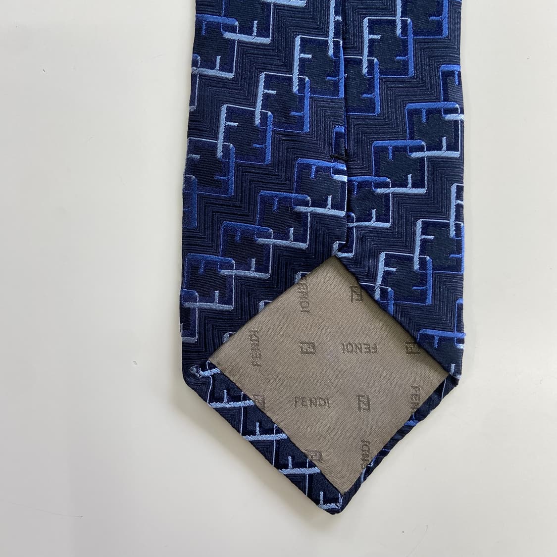 펜디(FENDI) 모노그램 명품 정품 넥타이 상품이미지7
