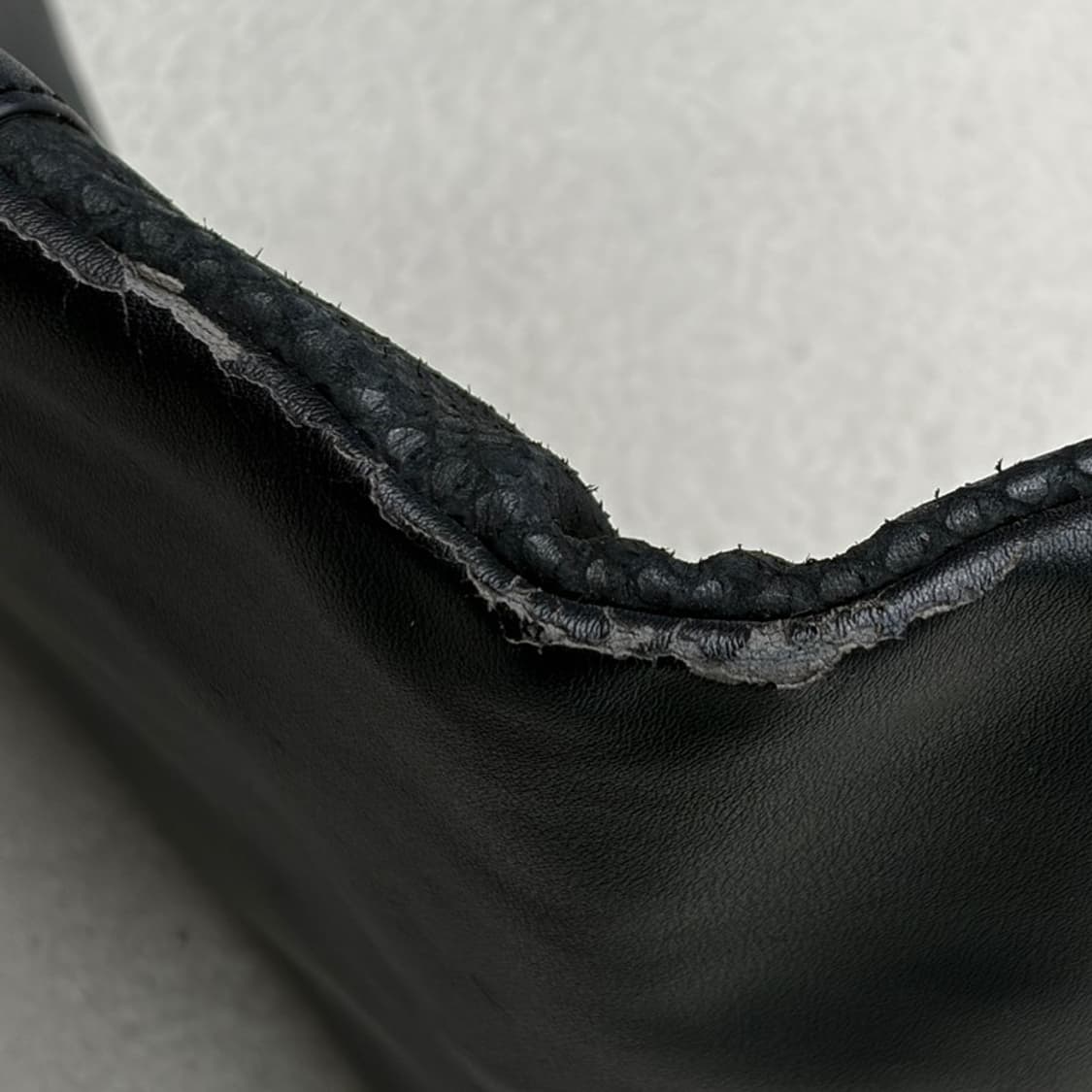 CALVIN KLEIN 뱀피 패턴 클러치 앤 크로스백 상품이미지9