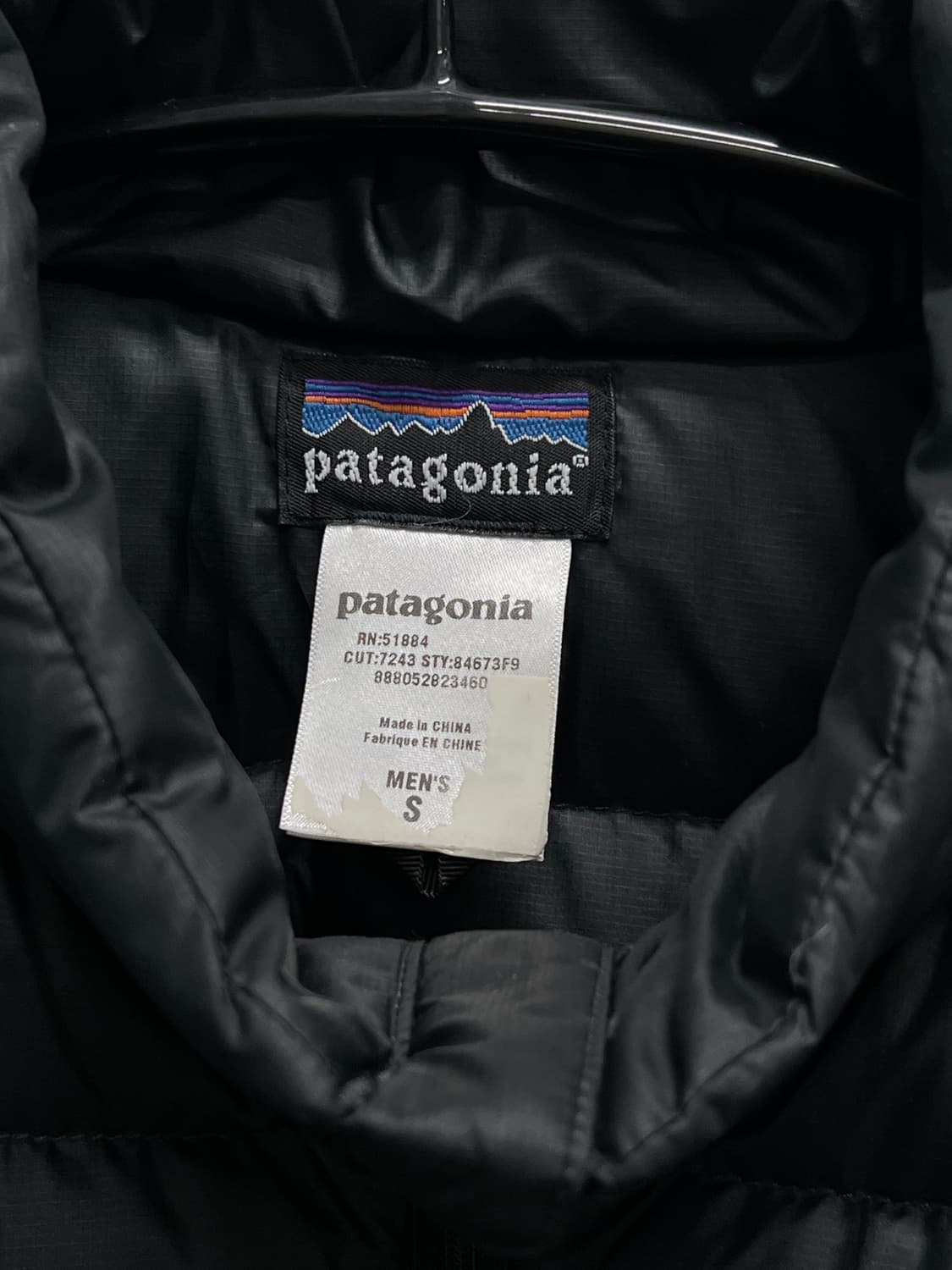 파타고니아 구스다운 경량 패딩 자켓 블랙 상품이미지4