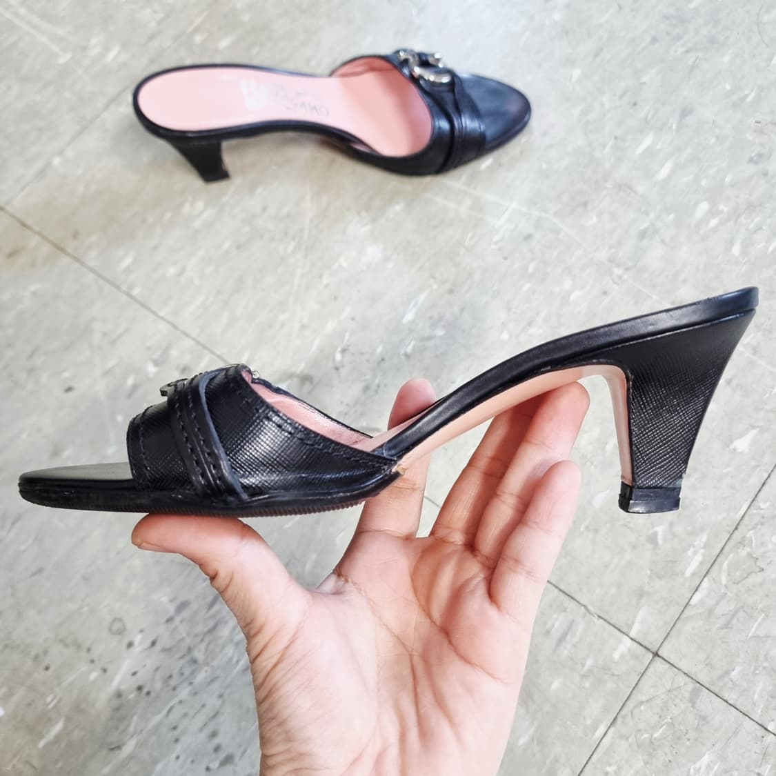 페라가모 뮬 샌들힐 간치니 키튼힐 슈즈 신발 구두 (230/36) 상품이미지3