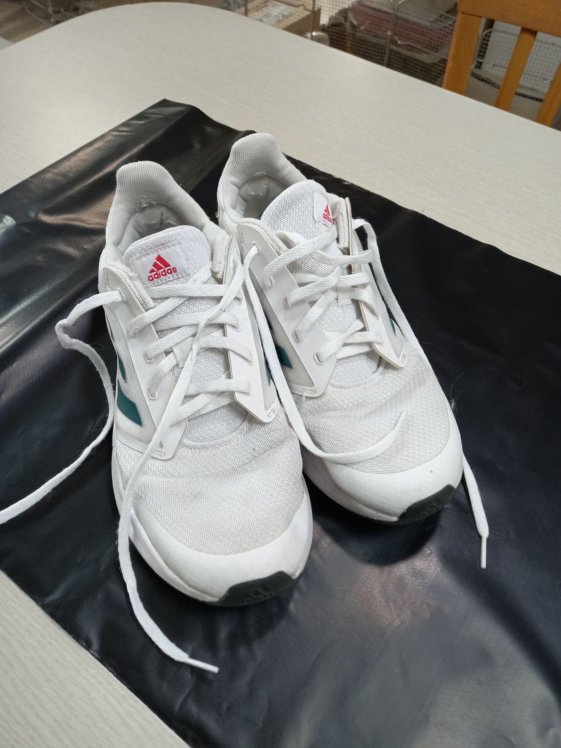 280mm adidas 러닝화 화이트 상품이미지1
