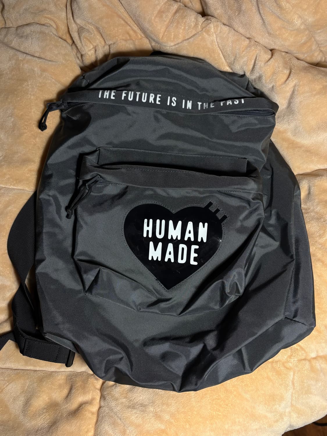 휴먼메이드 백팩 그레이 상품이미지2