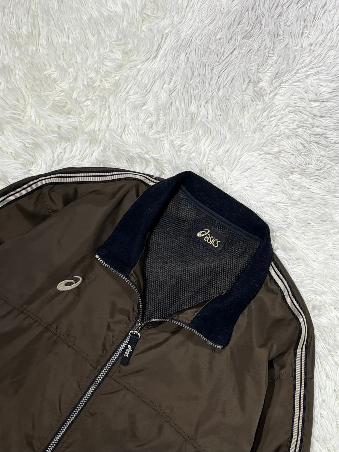 아식스 90‘s 초코브라운 바람막이 상품이미지5