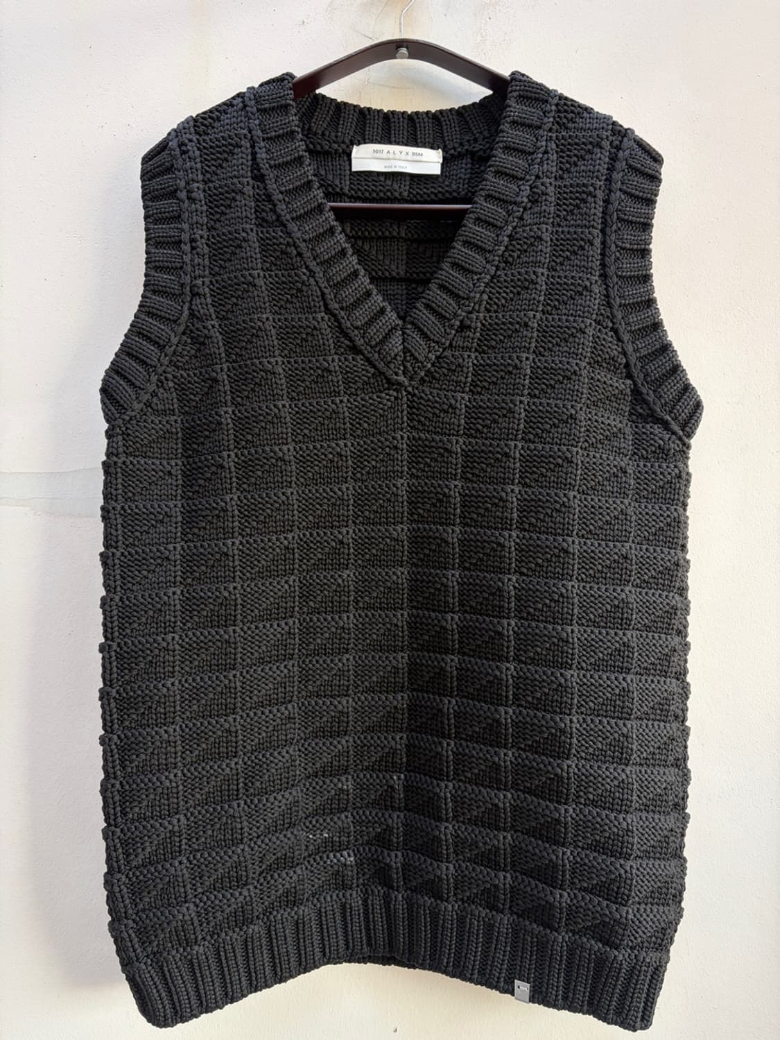 1017 알릭스 9SM 케이블 니트 스웨터 베스트 블랙 ALYX 조끼 상품이미지1
