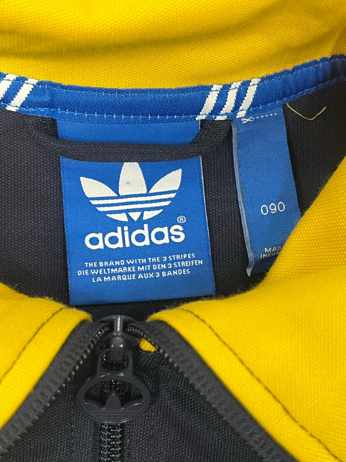 아디다스 옐로우 배색 트랙탑 상품이미지5