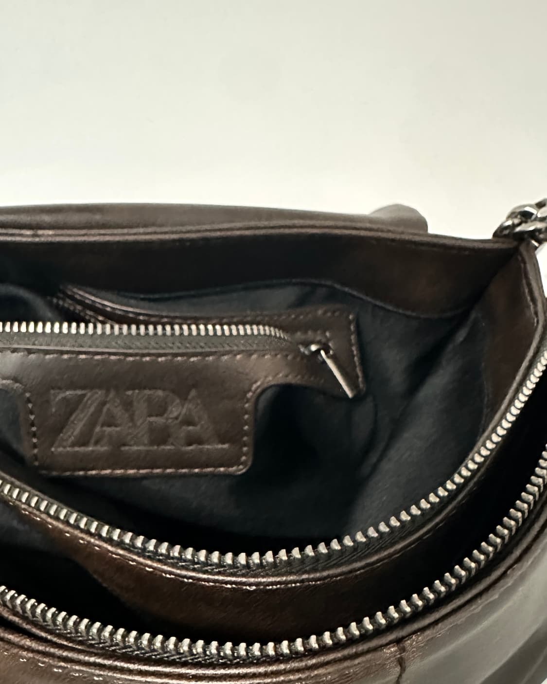 자라 락 플랩 숄더백_있지 유나백(브라운) 상품이미지5