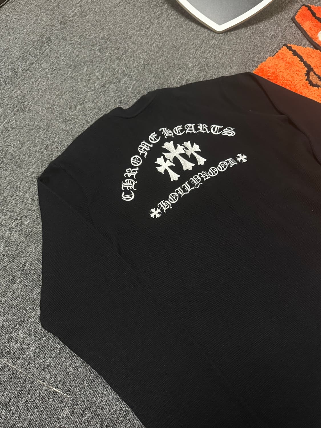 [XL] 크롬하츠 세메터리 크로스 헨리넥 와플 니트 블랙 상품이미지6